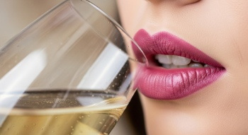 Champagne Popping Celebration 18xPNG, 10xJPEG