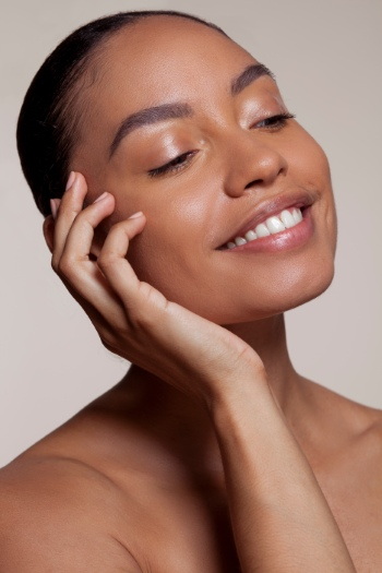 Smiling Faces Woman #2, 25xJPG