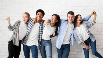 Group of Smiling Friends in Fashionable Jeans 25xJPEG