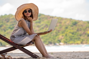 Sunbathing in the Countryside #2, 25xJPEG