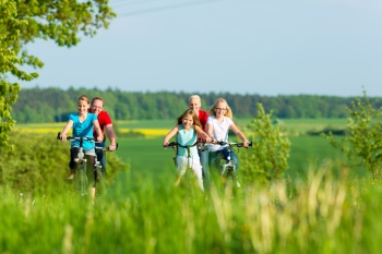 Children & Parents in the Countryside & on the Beach 25xJPG