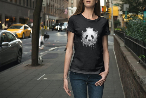 T-Shirt Mockup Female Model New York Scene 01
