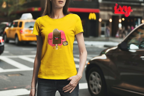 T-Shirt Mockup Female Model New York Scene 03