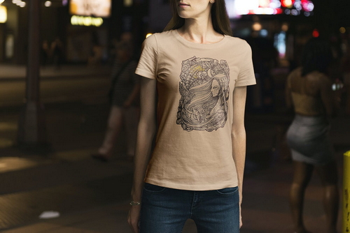 T-Shirt Mockup Female Model New York Scene 10