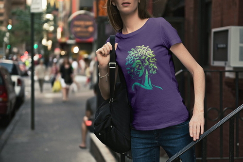 T-Shirt Mockup Female Model New York Scene 04