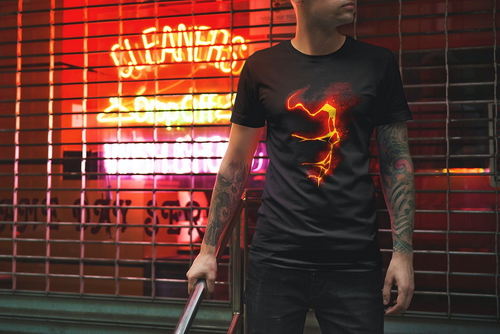 T-Shirt Mockup Male Model New York Scene 06