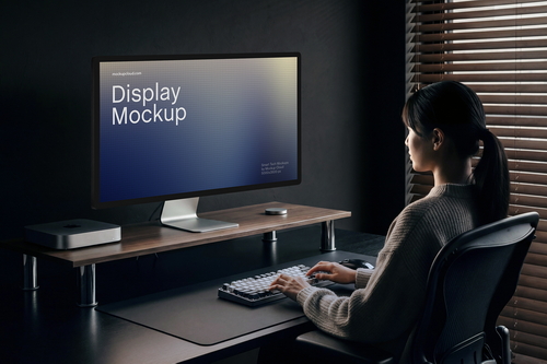 Display Workstation Mockup / Link Series