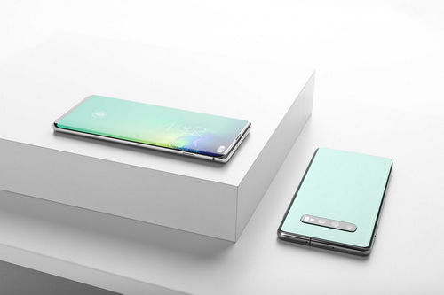 Android Smartphone Mockup Scene 10