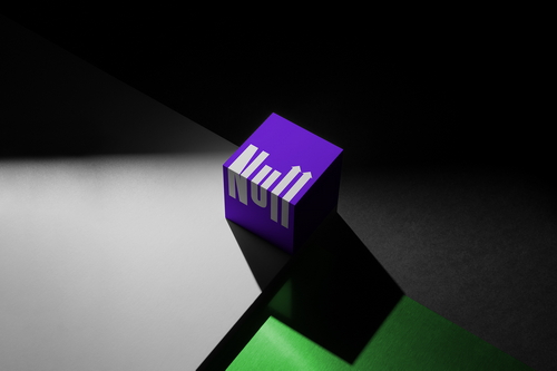 Box Mockup Scene 02 / Null Series
