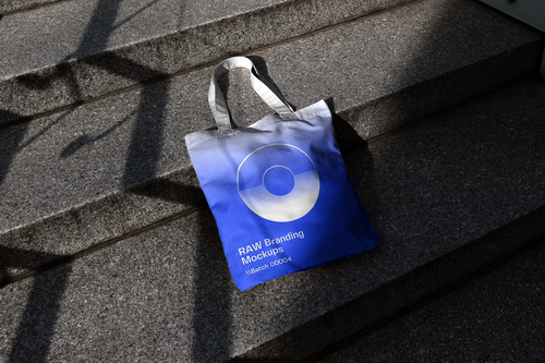 Tote bag Mockup Scene Raw-04-01