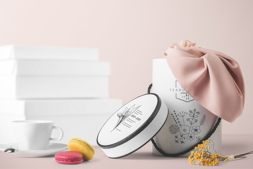 Apparel Packaging Fashion Mockup Scene 03