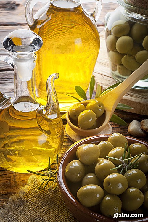 Olive oil and olives, 2 - PhotoStock