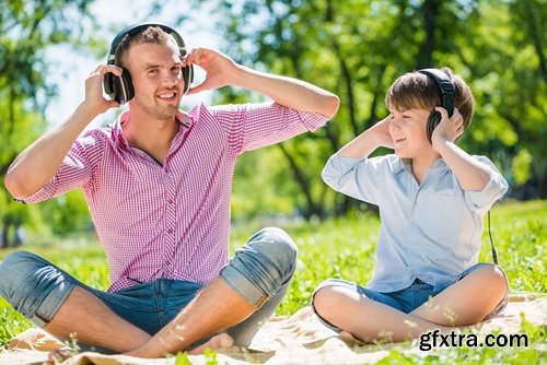 Collection of people listening to music 25 UHQ Jpeg