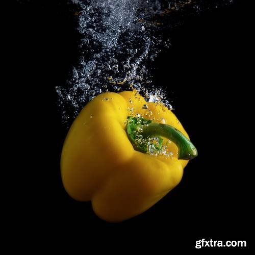 Stock Photo - Fruits and Vegetables in Water Splash, 25JPG