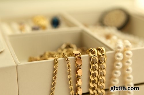 Collection of jewelry in a box jeweler exhibition showcase ring chain necklace 25 HQ Jpeg