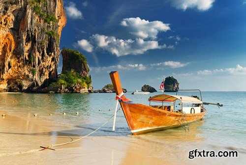 Paradise Vacation 3 - 25 UHQ JPEGs