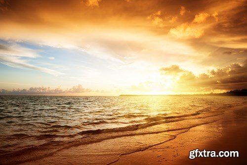 Paradise Vacation 3 - 25 UHQ JPEGs