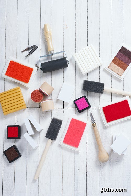 Wooden Table Background &amp; Make Up - 30x JPEG