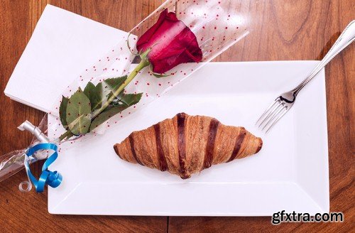 Croissant and rose 1