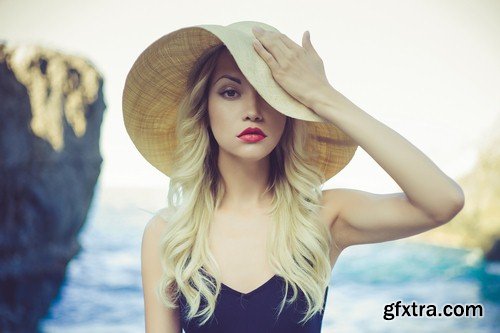 Girl in the hat 2 - 5 UHQ JPEG