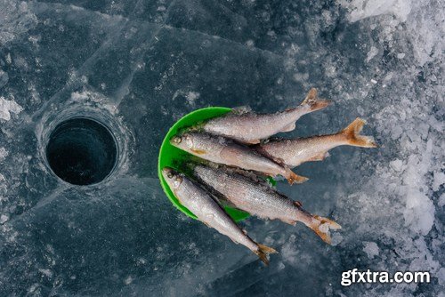 Winter Fishing 24xJPG