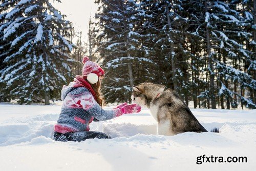 Girl plays with a Husky - 14 UHQ JPEG