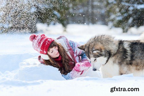 Girl plays with a Husky - 14 UHQ JPEG