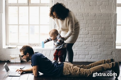 Happy Family Mom Dad Children Joy Holidays 25xJPG Happy Family Mom Dad Children Joy Holidays 25xJPG