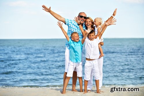 Happy Family Mom Dad Children Joy Holidays 25xJPG Happy Family Mom Dad Children Joy Holidays 25xJPG