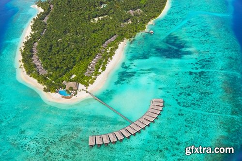 Island in an ocean of tropical forest Palm Beach Resort Sea 25 HQ Jpeg