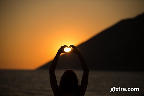 Woman on Holiday Vacation Sea Beach 25xJPG