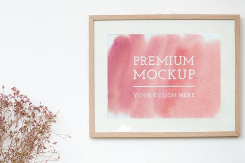 Wooden board premium mockup on a wall - 894855