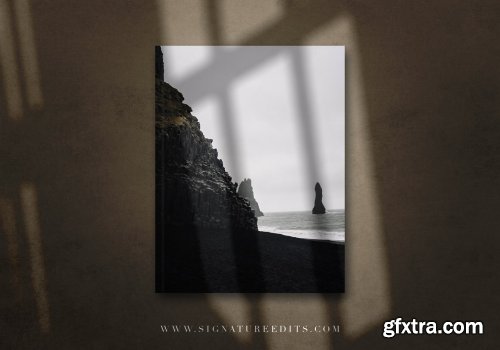 CreativeMarket - Modern Magazine Mockup Set 4675509