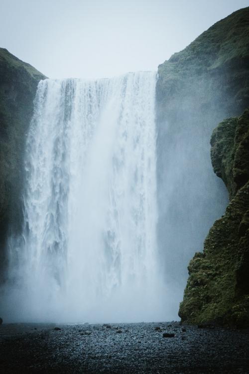Skógafoss waterfall on Skoga River in the South of Iceland - 1017133
