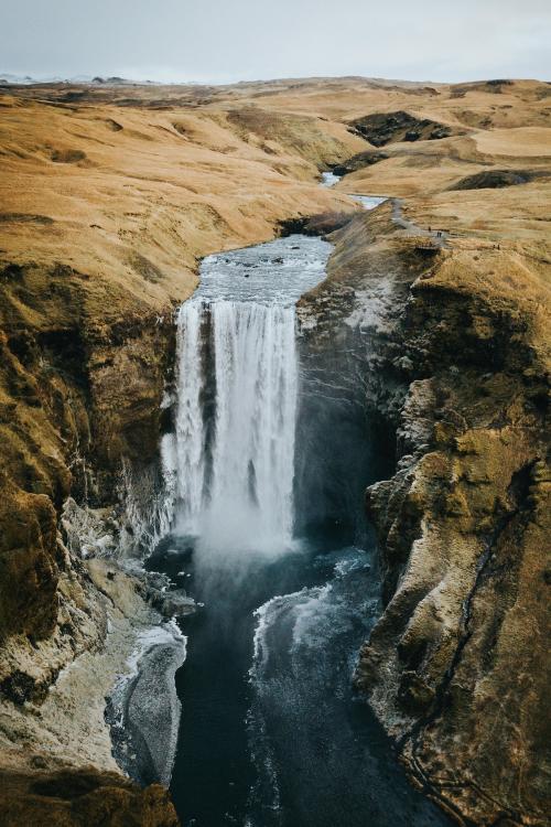 Skógafoss waterfall on Skoga River in the South of Iceland - 1017139