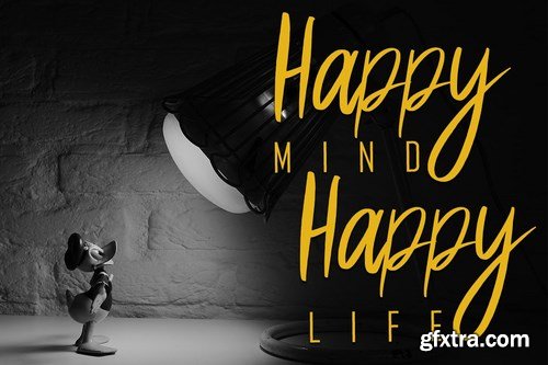 Dalloss Beauty Script Font