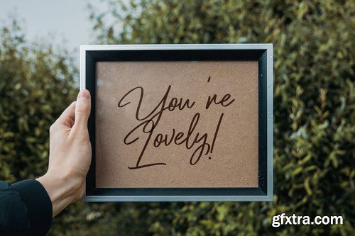 Jolleylung Signature Font