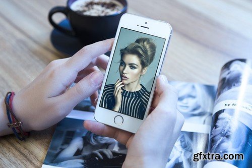 Photo realistic iPhone Mock-up E5XCCC