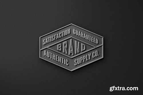 Silver Pin Badge Mockup TAYGS7D