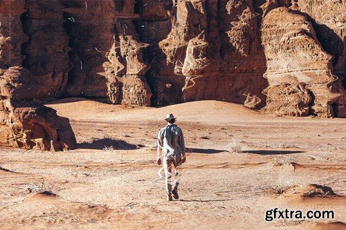 Creepy TV Glitch Photo Effect GG4RB2K