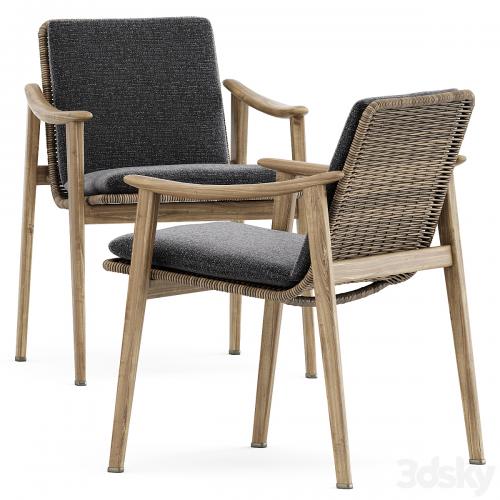 Fynn Outdoor chair and Quadrado table by Minotti