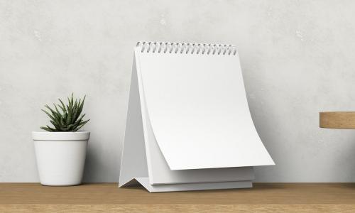 Portrait Desk Calendar Psd Mockup Set