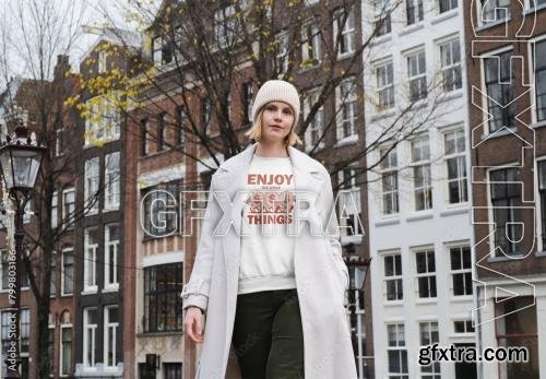 Mockup of woman in customizable sweatshirt 799803166