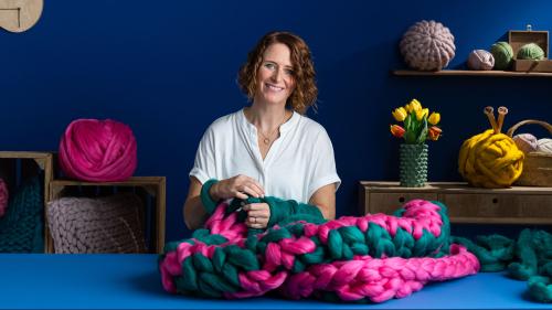 Domestika - Giant Yarn: Learn Arm Knitting Techniques