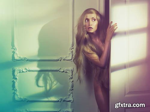 Female Model in Underwear Studio Shoots 25xJPG