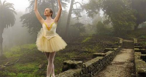 'KelbyOne - Shooting with the Elinchrom Quadra System'