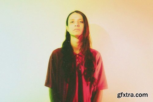 Creativemarket - Soft Glow Cinematic Effect - 291110908