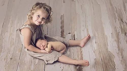 'CreativeLive - Newborn Relationship Posing'