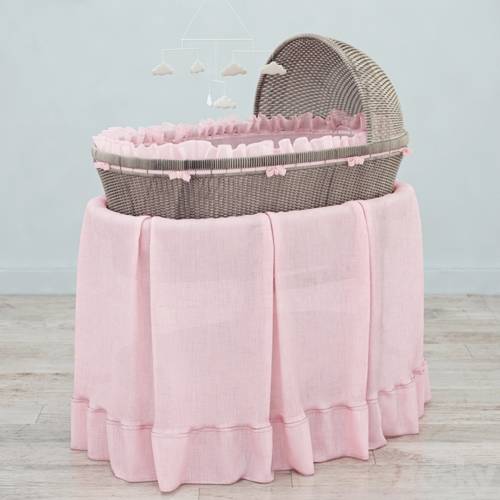'3dsky Pro - RH Heirloom wicker bassinet & mattres'