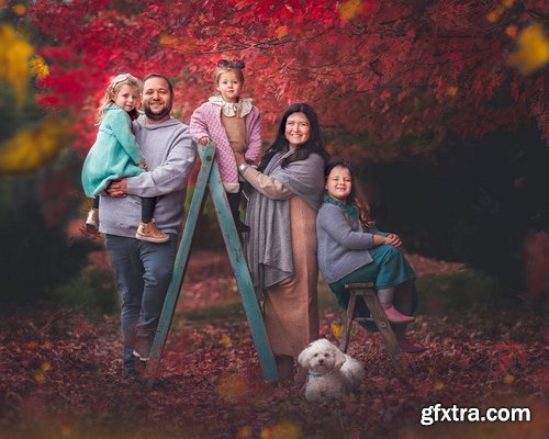 Megbittonproductions - Family Color